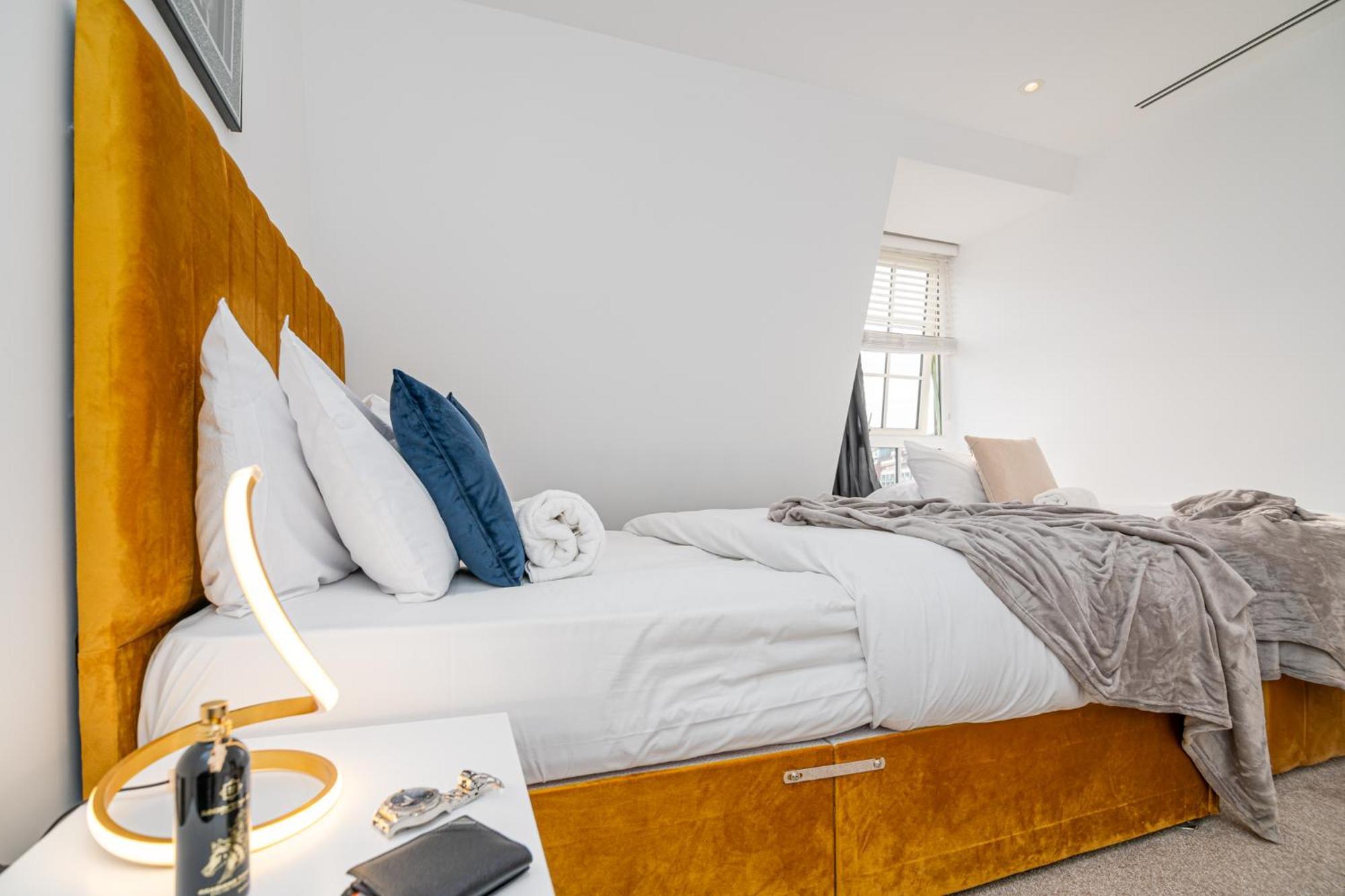 Stunning 1-Bedroom Penthouse In Marble Arch 72 London Exterior photo