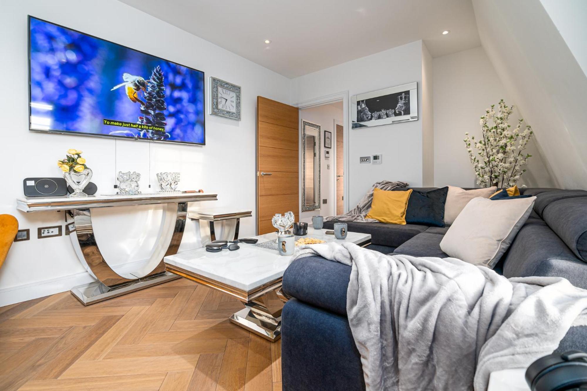 Stunning 1-Bedroom Penthouse In Marble Arch 72 London Exterior photo