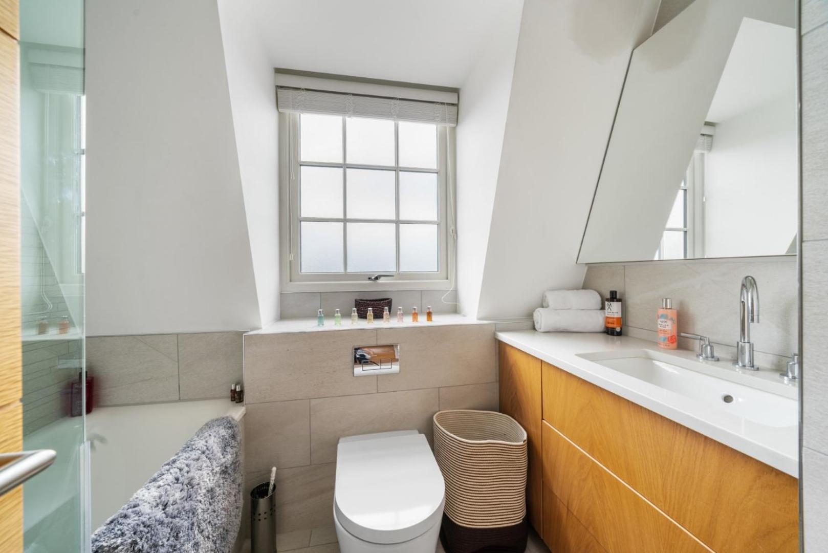 Stunning 1-Bedroom Penthouse In Marble Arch 72 London Exterior photo